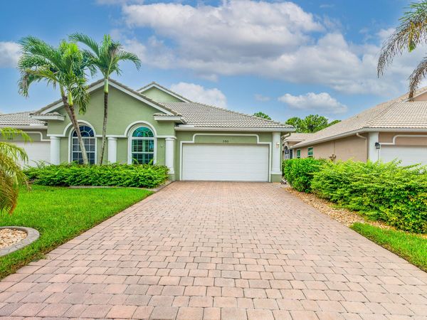 590 NW Red Pine Way, Jensen Beach, FL 34957