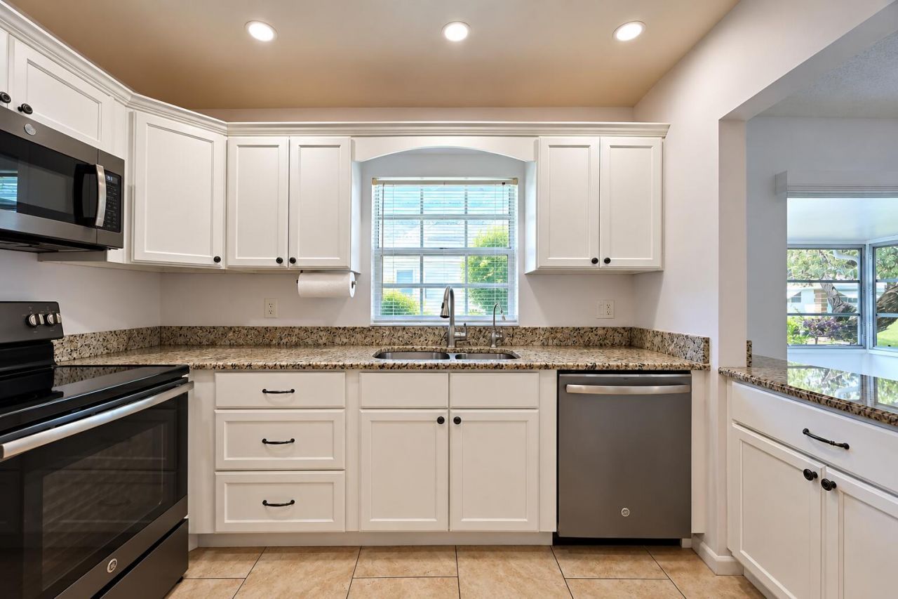 828 Timberview Drive, Unit A, Fort Pierce, FL 34982 Photo