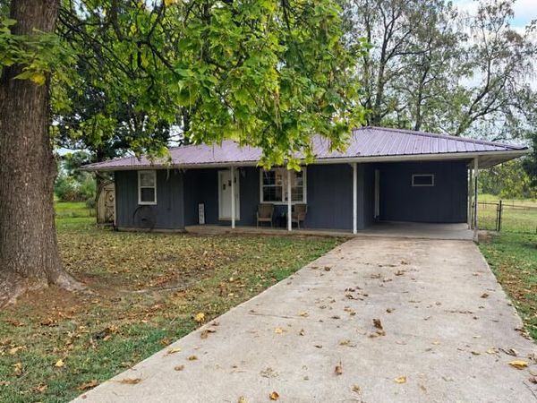522 Hunter Avenue , Summersville, MO 65571