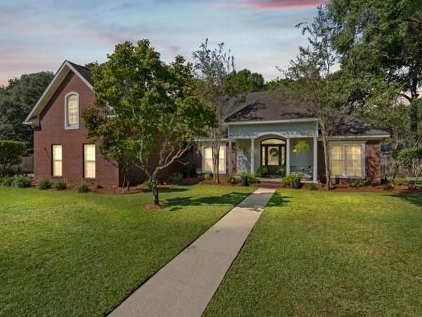 5805 Chattanooga Drive, Satsuma, AL 36572