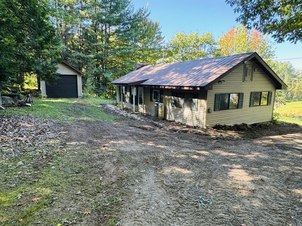 9151 E Northshore DR, Sault Ste Marie, MI 49783
