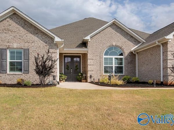17437 Stonegate Drive, Athens, AL 35613