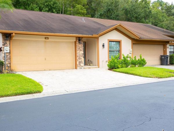 3931 SHORESIDE CIRCLE , TAMPA, FL 33624