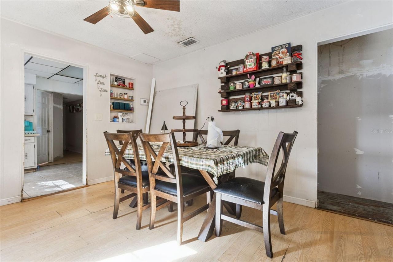54901 Cedar Crest Rd , Astor, FL 32102 Photo
