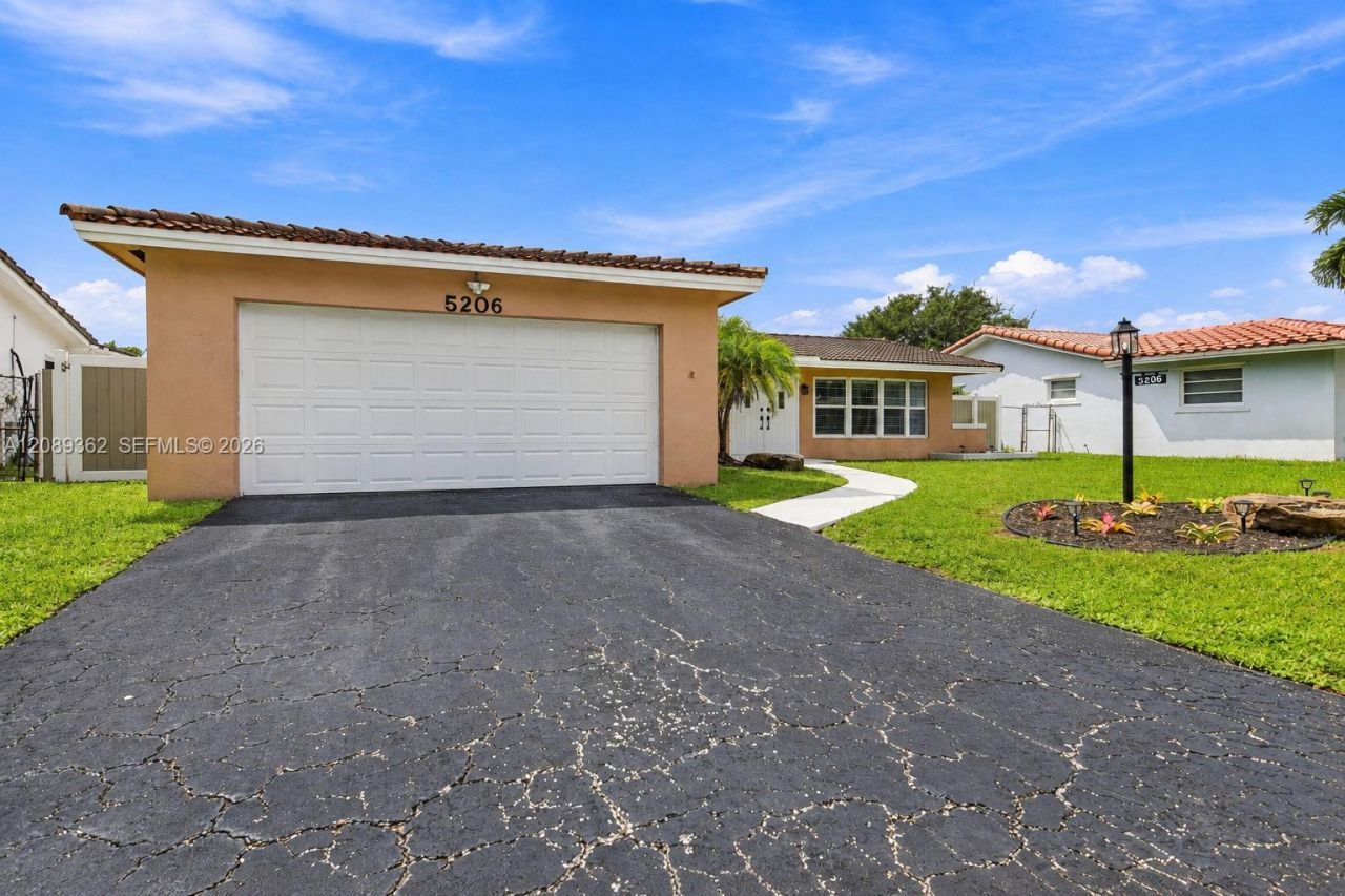5206 Garfield St , Hollywood, FL 33021 Photo