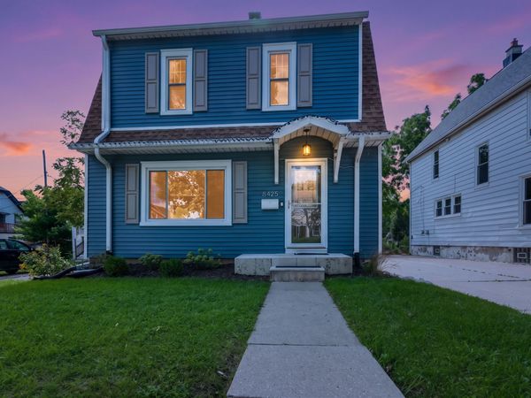8425 W Mitchell St, West Allis, WI 53214