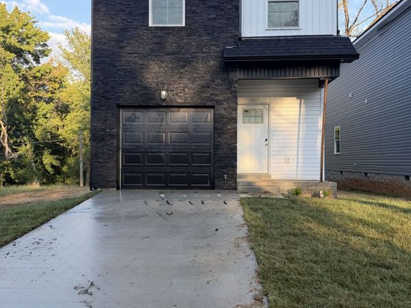 811 Gracey Ave, Clarksville, TN 37040