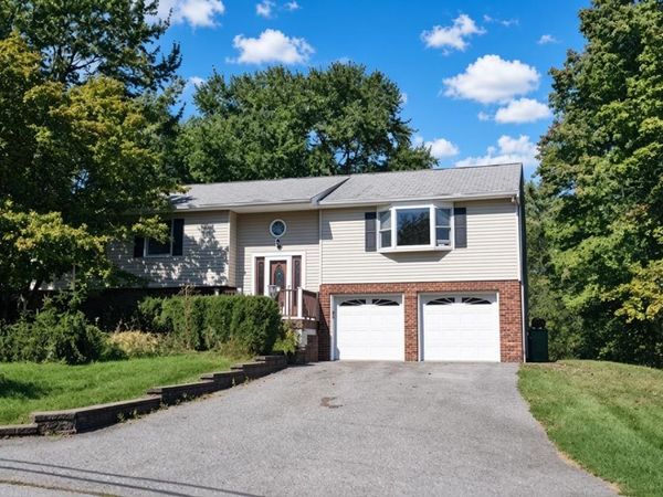 56 Mandalay Drive , Poughkeepsie, NY 12603