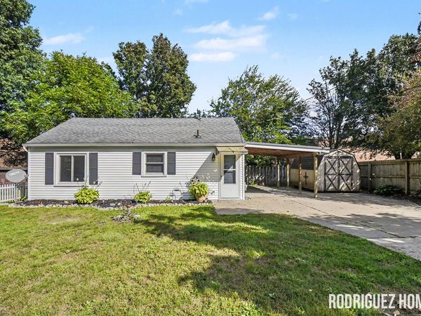 8242 Freeland Avenue SW, Byron Center, MI 49315