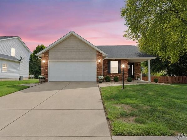 58 Julie Drive, Glen Carbon, IL 62034