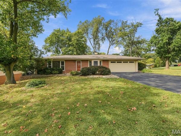 1 Barbary Lane , St Louis, MO 63146