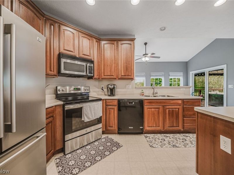 6160 W Breezeway Drive, North Ridgeville, OH 44039 Photo 19