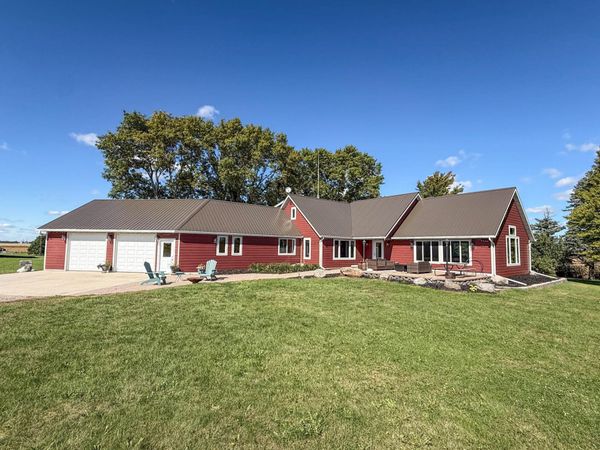 18522 15th Street SW, Blomkest, MN 56216