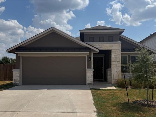 125 Woods Edge LN, Georgetown, TX 78628