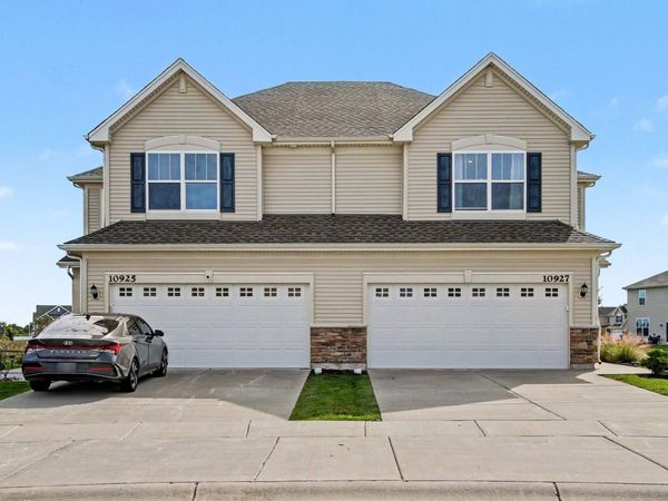 10927 Illinois Drive , Crown Point, IN 46307