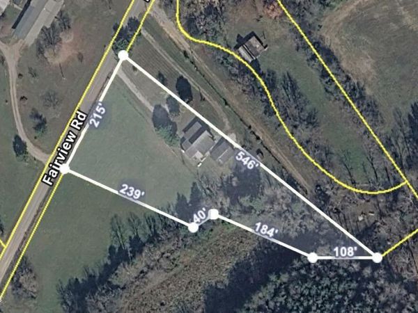 2134 Fairview Rd, Tellico Plains, TN 37385