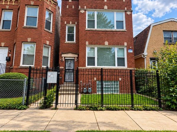 4852 W Rice Street, Unit 2, Chicago, IL 60651