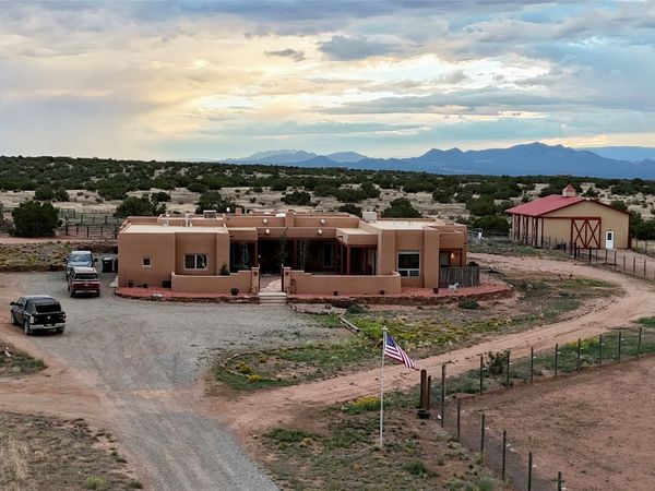15 Silver Saddle, Santa Fe, NM 87540