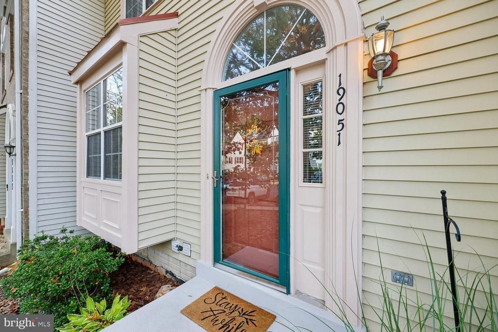 19051 Highstream Drive, Germantown, MD 20874 Main Photo