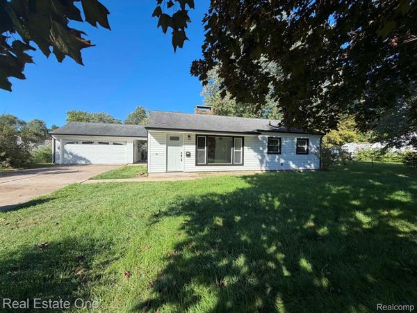 1396 Potter Boulevard, Burton, Mi 48509