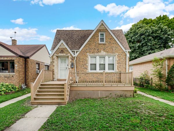 12151 Greenwood Avenue , Blue Island, IL 60406
