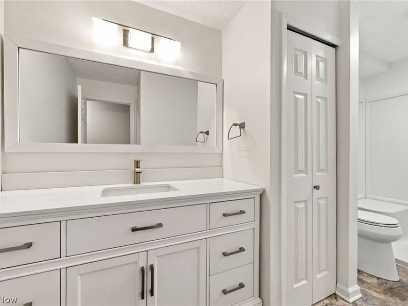 8507 N Akins Road, Unit 104, North Royalton, OH 44133 Photo 11