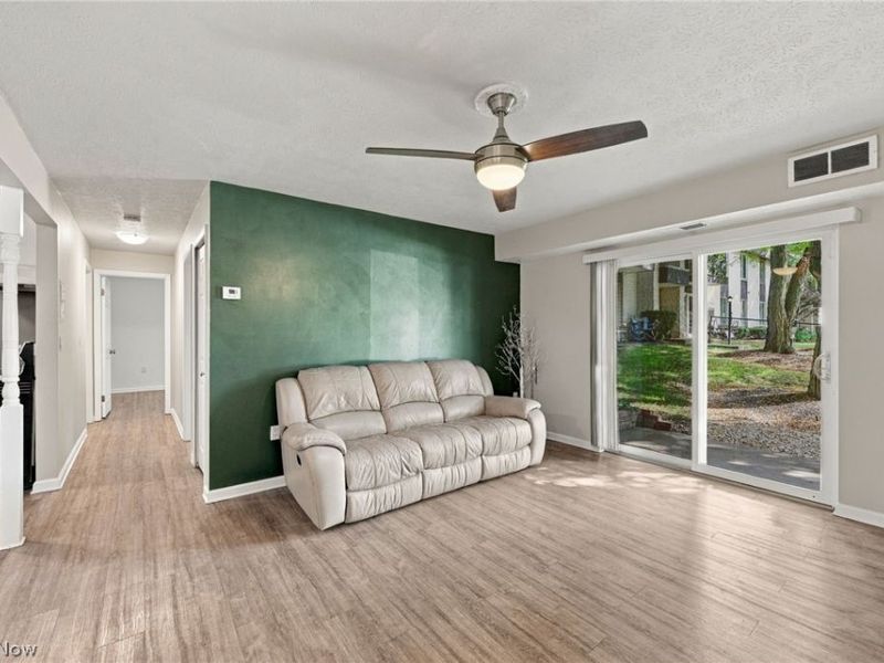 8507 N Akins Road, Unit 104, North Royalton, OH 44133 Photo 4