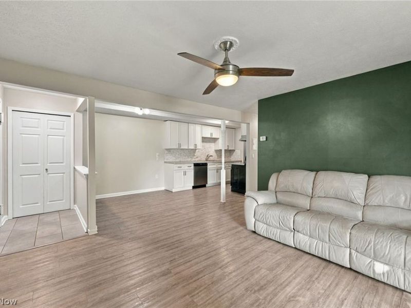 8507 N Akins Road, Unit 104, North Royalton, OH 44133 Photo 5