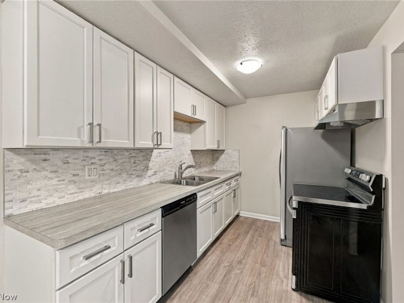 8507 N Akins Road, Unit 104, North Royalton, OH 44133 Photo 8
