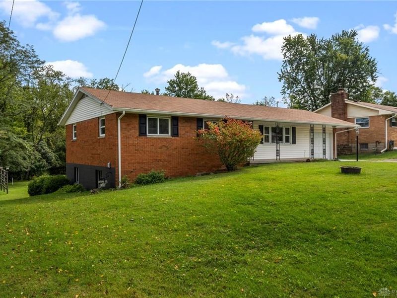 2340 Derr Road, Springfield, OH 45503 Photo 2