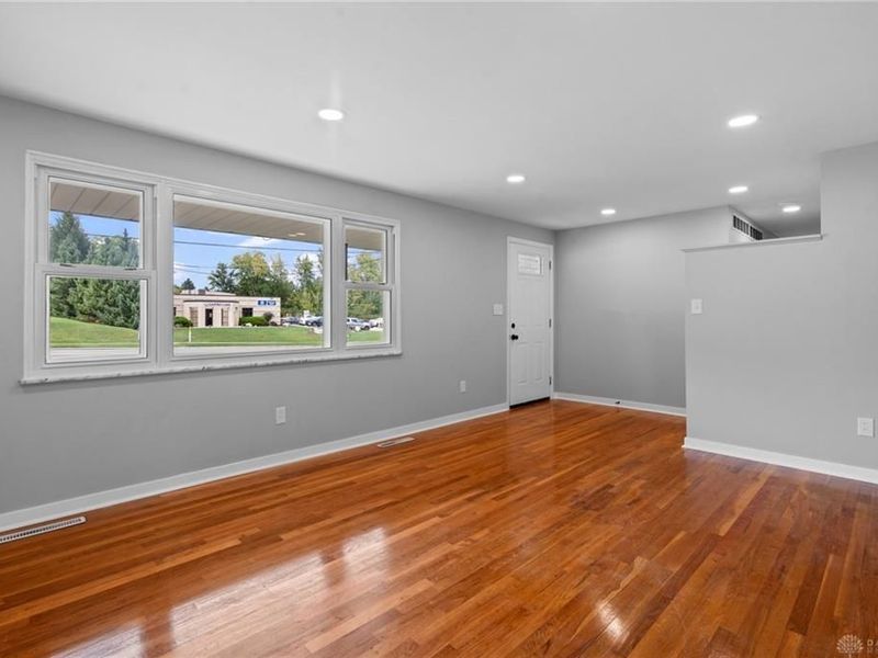 2340 Derr Road, Springfield, OH 45503 Photo 8