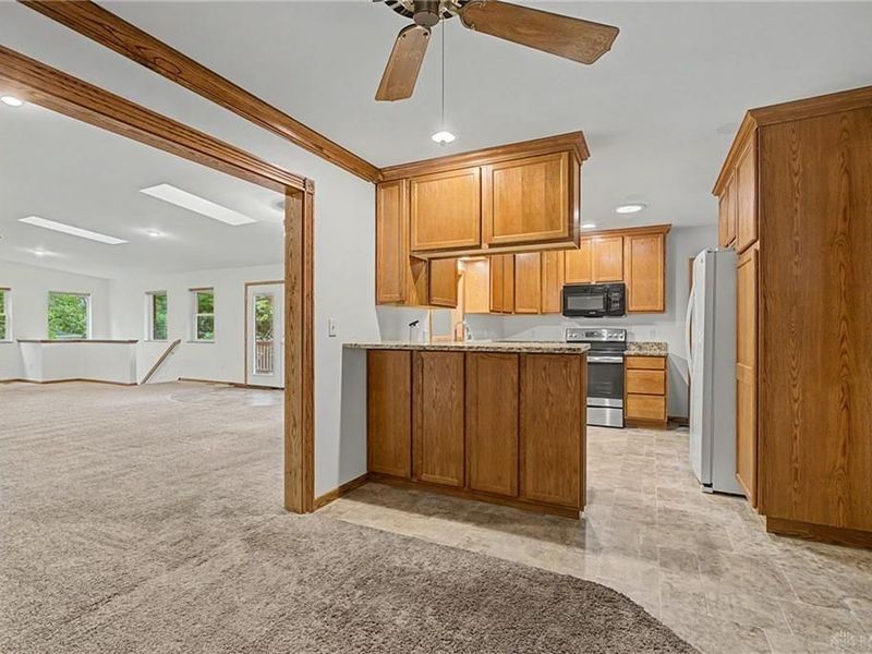 5748 Mallard Drive, Huber Heights, OH 45424 Photo 16