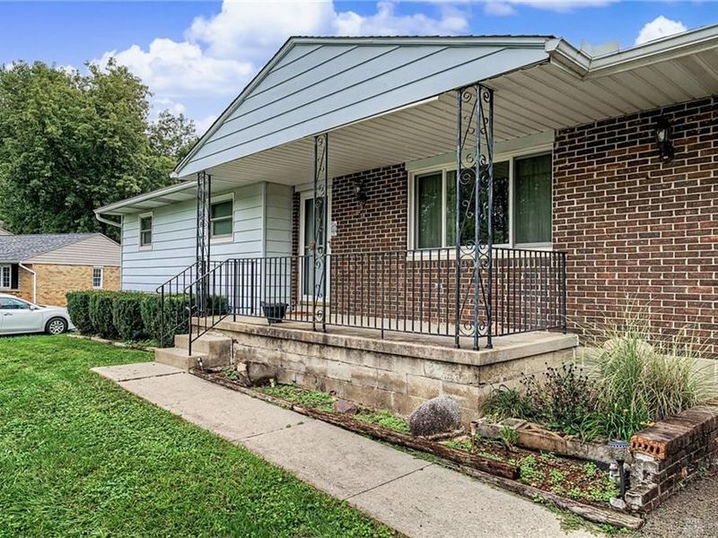5748 Mallard Drive, Huber Heights, OH 45424 Photo 2