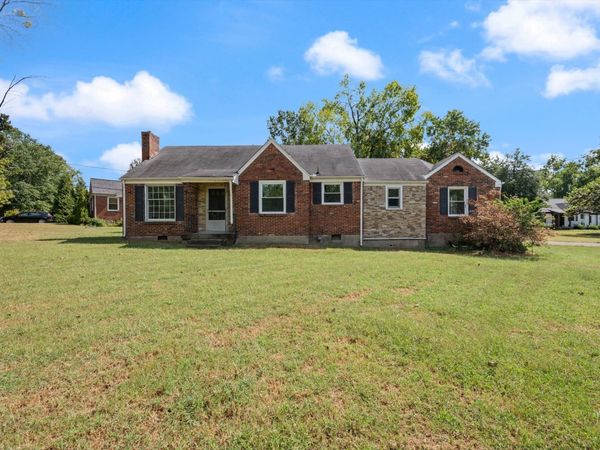 215 Dellrose Dr, Nashville, TN 37214