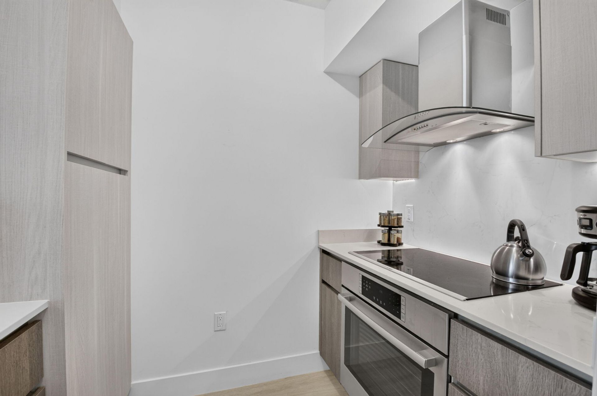 111 SE 1st Avenue, Unit 317, Delray Beach, FL 33444 Photo