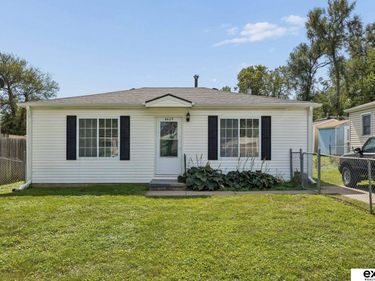 6609 A Street, Omaha, NE 68106