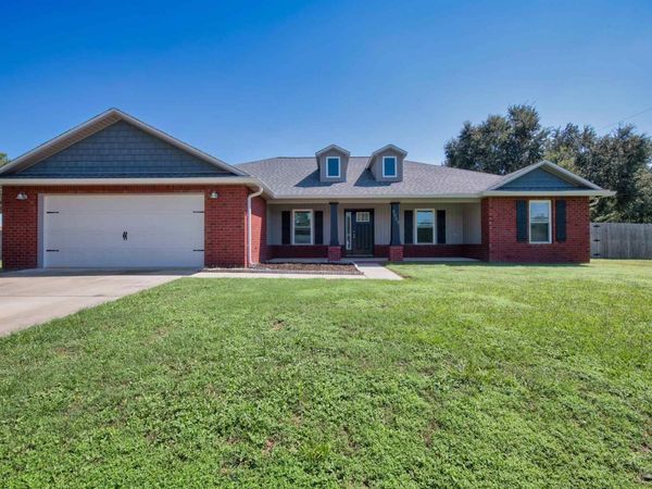 4902 Landmark Ln, Pace, FL 32571