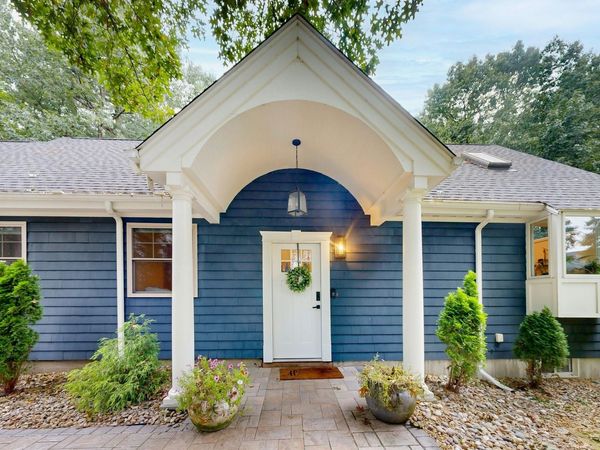 345 Lowell St, Reading, MA 01867