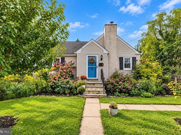 1123 OLD LANCASTER ROAD, BERWYN, PA 19312