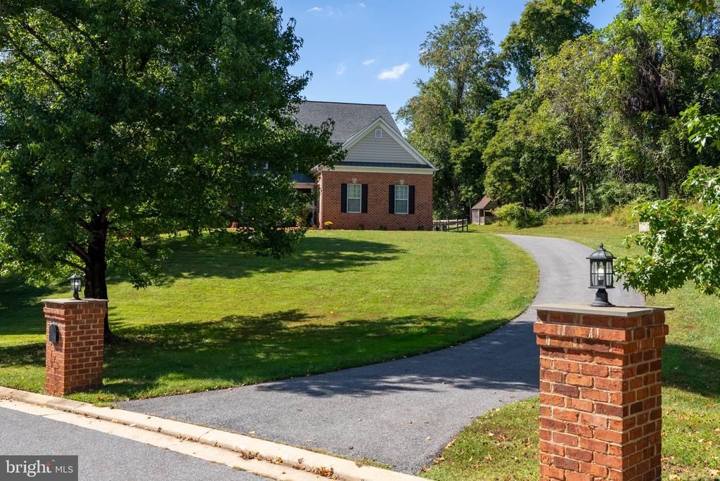 8 DEER CREEK COURT, REISTERSTOWN, MD 21136