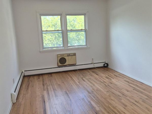18-28 Bell Blvd Bayside, Unit 1 Fl, Bayside, NY 11360