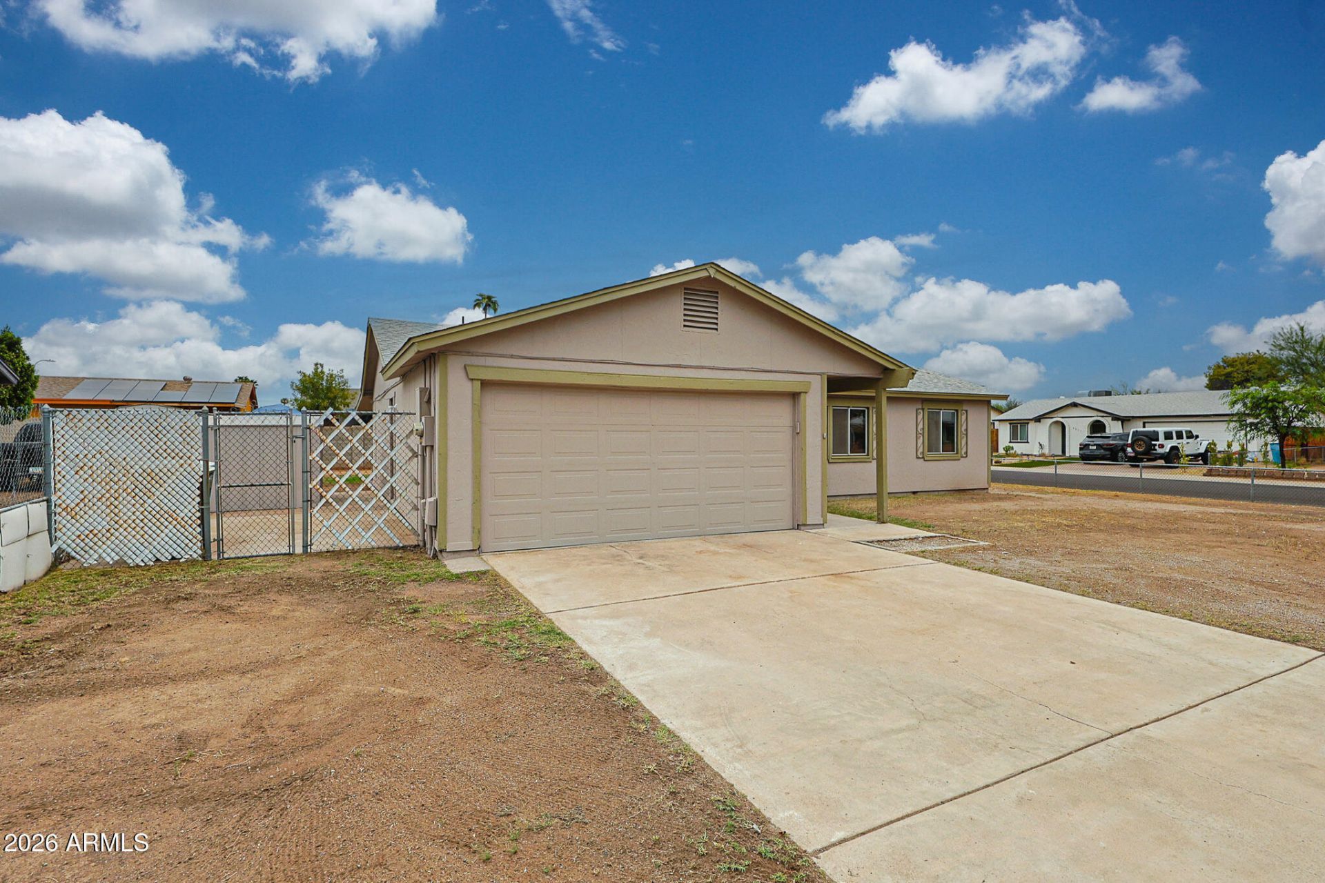 4837 N 81st Avenue, Phoenix, AZ 85033 Main Photo