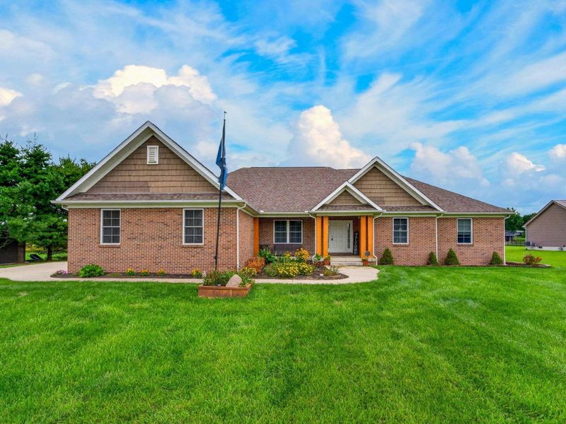 1628 Pickerington Road NW, Carroll, OH 43112 Photo 2