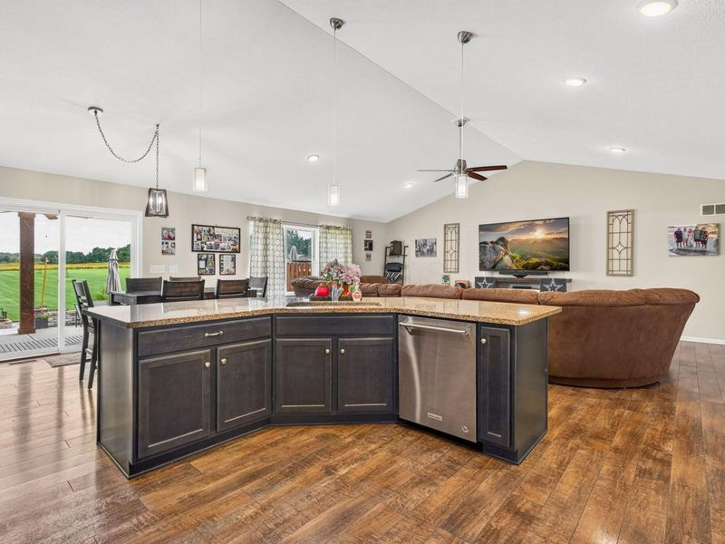 1628 Pickerington Road NW, Carroll, OH 43112 Photo 38