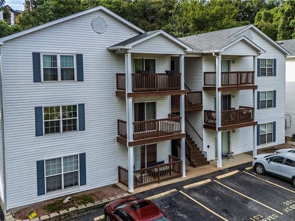 10 Eagle Rock Cove, Unit 103, Valley Park, MO 63088