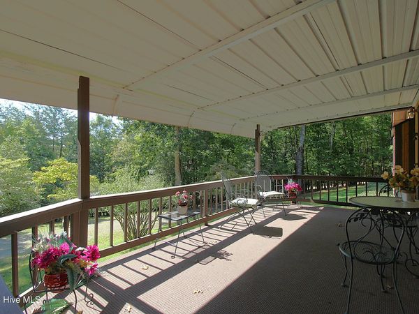 46 Arthur Ridge, Brasstown, NC 28902