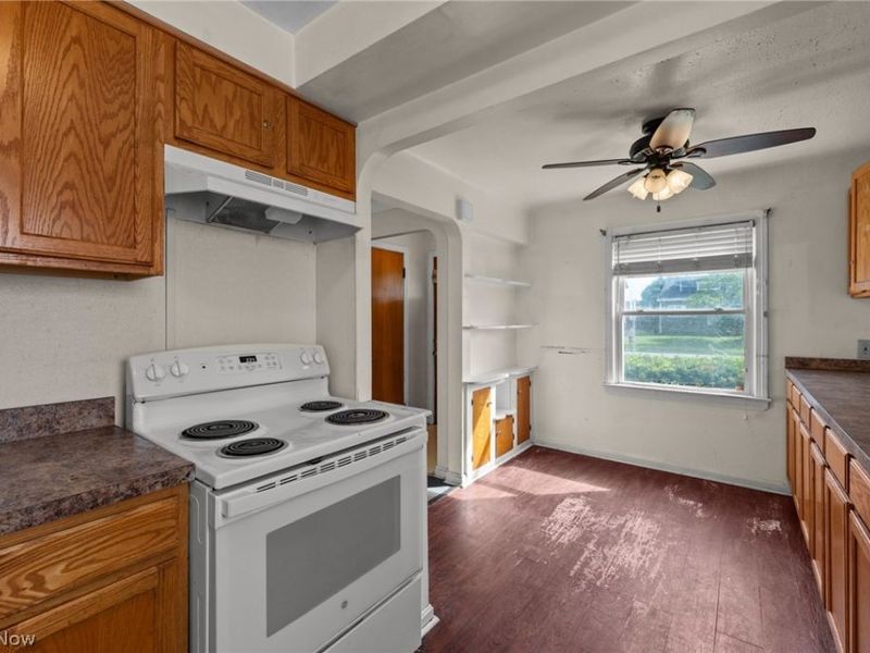 6006 Snow Road, Parma, OH 44129 Photo 11