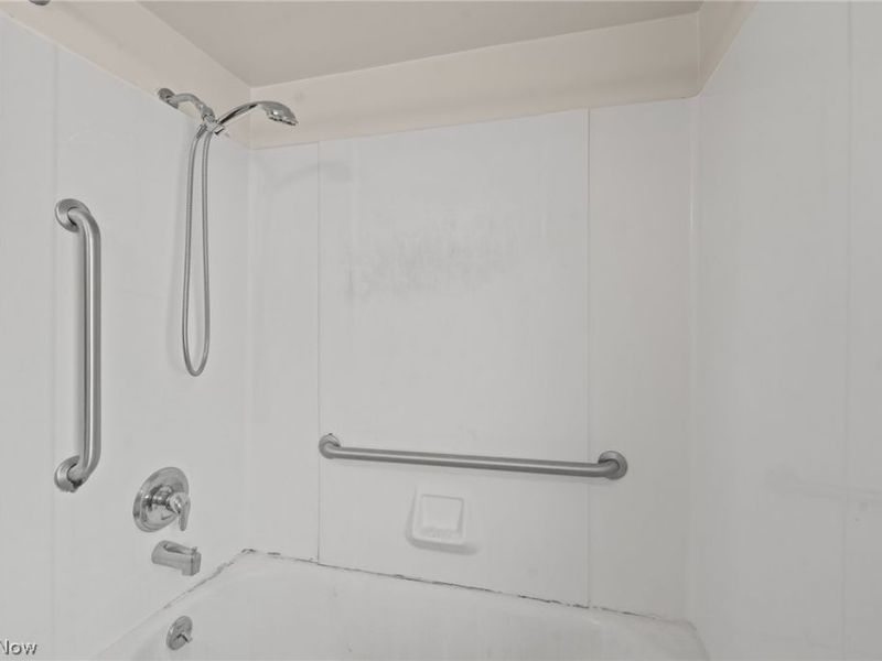 6006 Snow Road, Parma, OH 44129 Photo 16