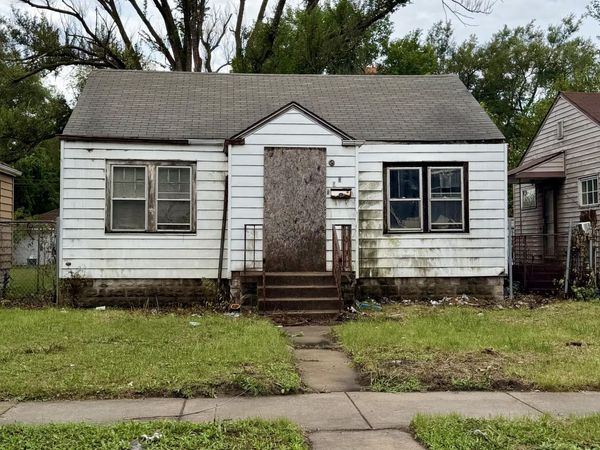 818 Louisiana Street , Gary, IN 46402