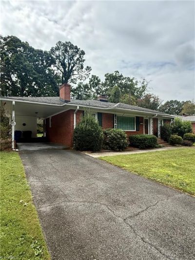 305 Wrenn Avenue, Mount Airy, NC 27030 Main Photo